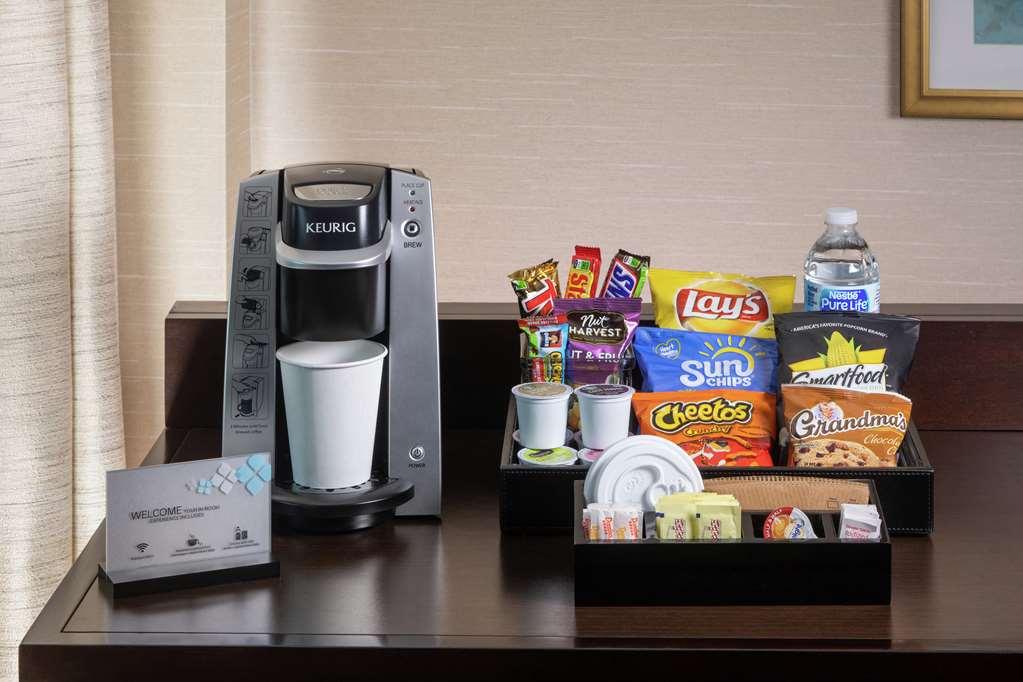 Hilton Garden Inn Лейкууд Стая снимка