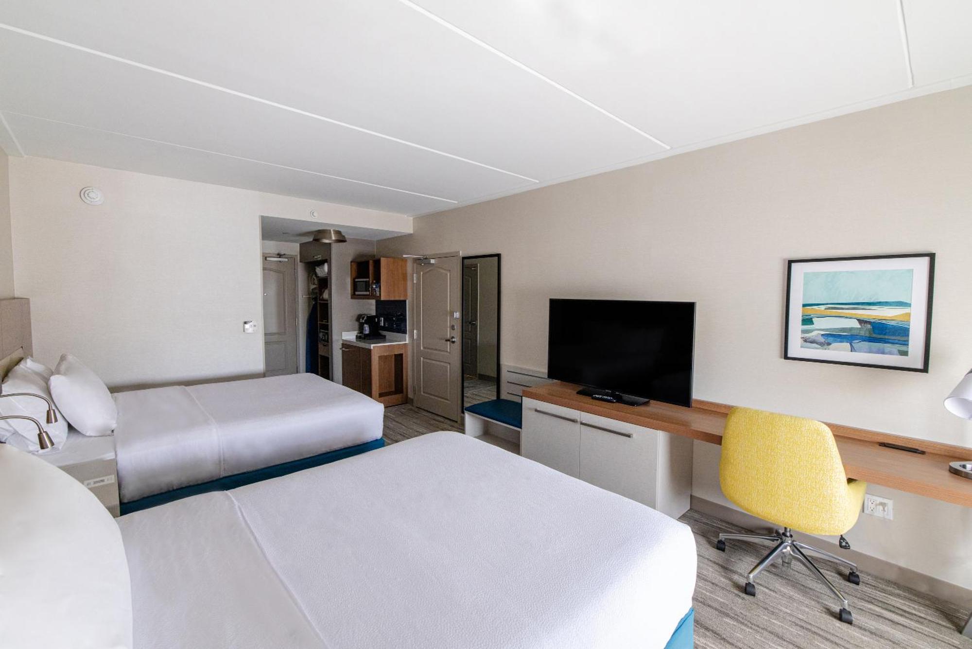 Hilton Garden Inn Лейкууд Екстериор снимка